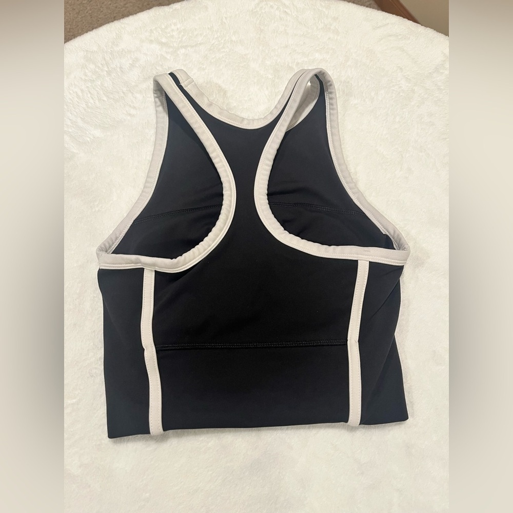 Sporty Black & White High-Neck Cropped Tank Top with Built-in Shelf Bra - Picture 2 of 6